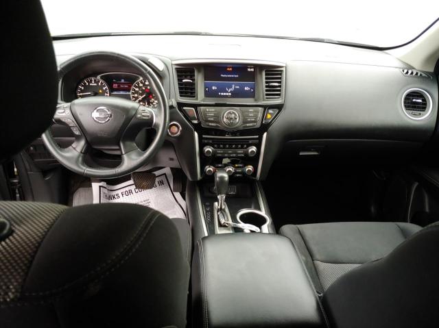 5N1DR2MNXJC628958 - 2018 NISSAN PATHFINDER S GRAY photo 9