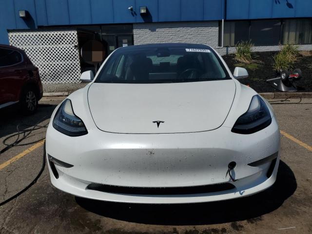 5YJ3E1EA1HF000821 - 2017 TESLA MODEL 3 WHITE photo 5