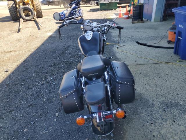 JH2RC4467YK300016 - 2000 HONDA VT750 CD2 BLACK photo 4