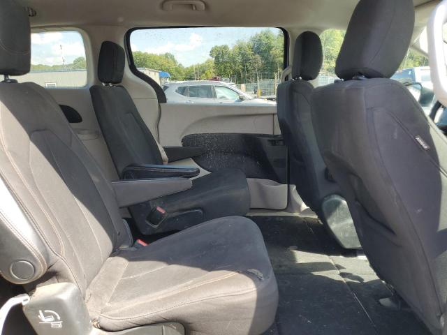 2C4RC1DG0HR787884 - 2017 CHRYSLER PACIFICA TOURING SILVER photo 11