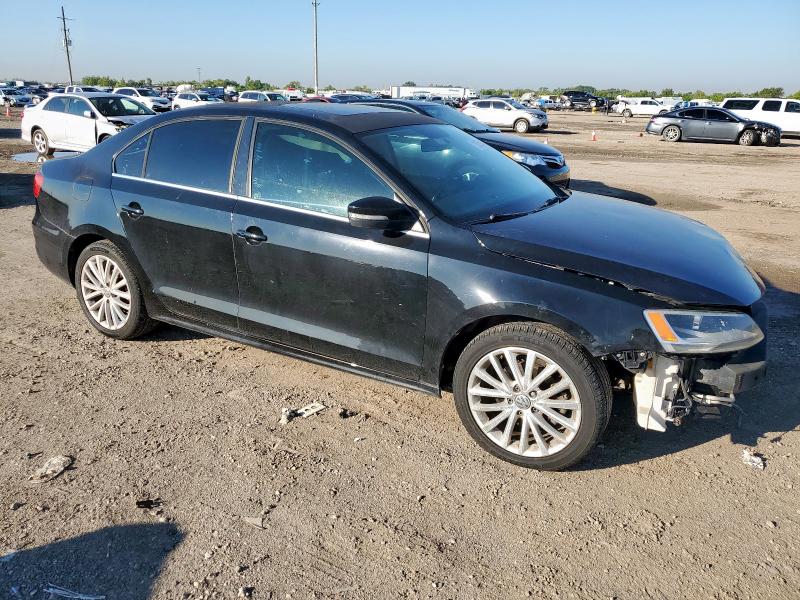 3VWLX7AJ2DM374070 - 2013 VOLKSWAGEN JETTA SEL შავი ფოტო 4