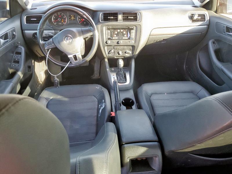 3VWLX7AJ2DM374070 - 2013 VOLKSWAGEN JETTA SEL შავი ფოტო 8