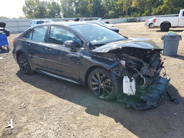 5YFS4MCE1PP141557 - 2023 TOYOTA COROLLA SE ნაცრისფერი ფოტო 4