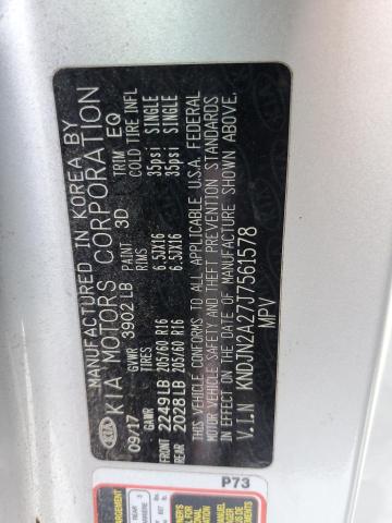 KNDJN2A27J7561578 - 2018 KIA SOUL SILVER photo 13