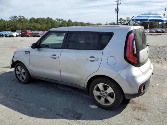 KNDJN2A27J7561578 - 2018 KIA SOUL SILVER photo 2