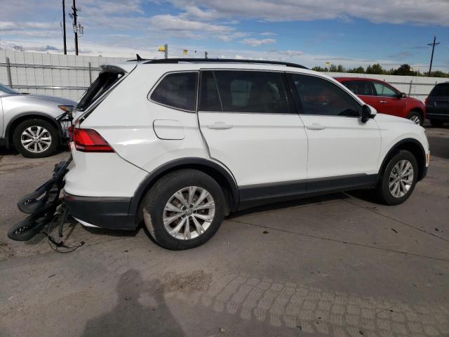 3VV2B7AX8JM130633 - 2018 VOLKSWAGEN TIGUAN SE WHITE photo 3