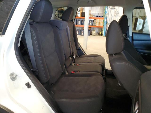 KNMAT2MV2GP669093 - 2016 NISSAN ROGUE S WHITE photo 11