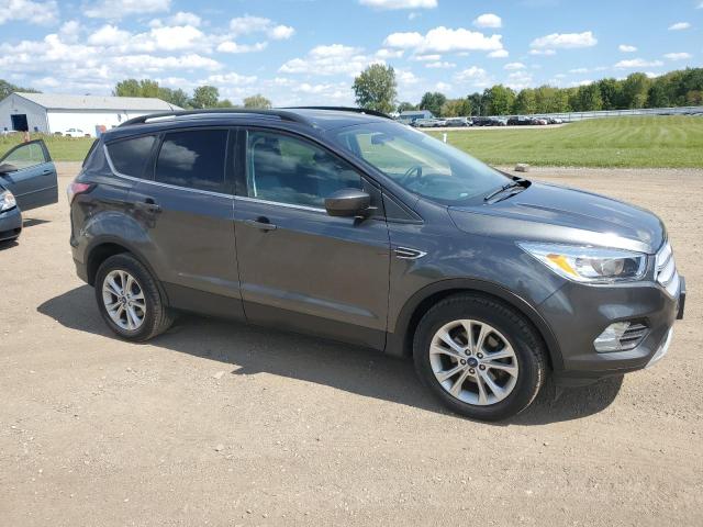 1FMCU0GD7JUD42450 - 2018 FORD ESCAPE SE Сұр фото 4