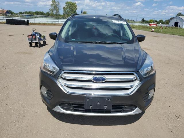1FMCU0GD7JUD42450 - 2018 FORD ESCAPE SE Сұр фото 5
