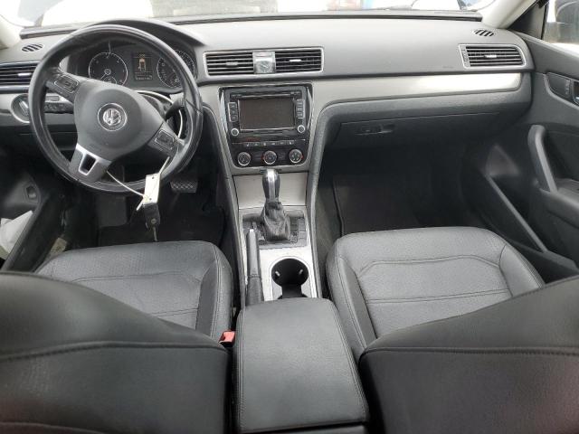 1VWBV7A31FC084149 - 2015 VOLKSWAGEN PASSAT SE BLUE photo 8