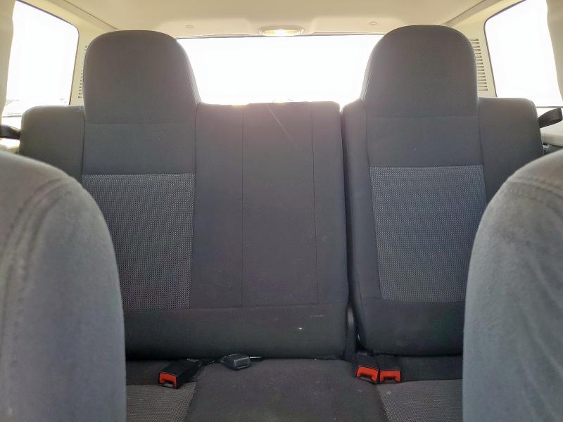 1C4NJRBB6FD332001 - 2015 JEEP PATRIOT SPORT 银色 照片 10