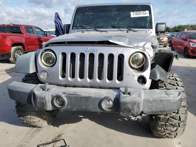 1C4BJWFG3EL109989 - 2014 JEEP WRANGLER RUBICON SILVER photo 5