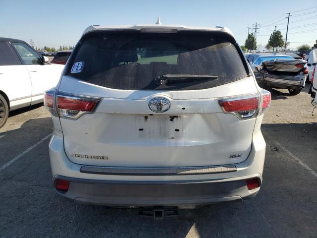 5TDKKRFHXFS095578 - 2015 TOYOTA HIGHLANDER XLE 白色 照片 6