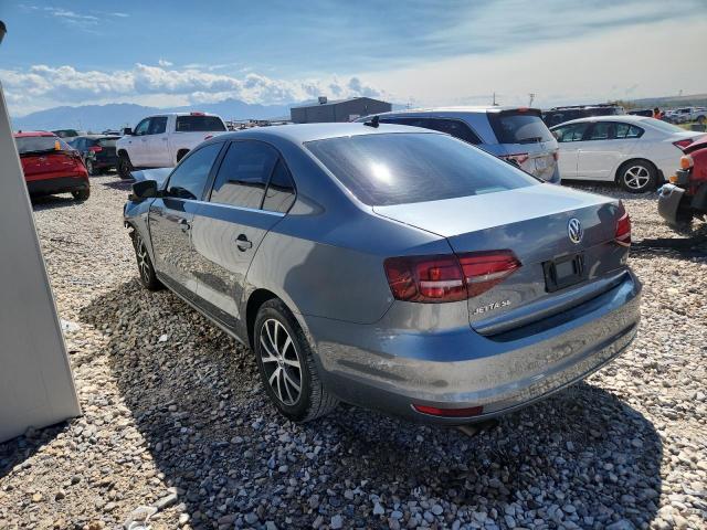 3VWDB7AJ2HM230723 - 2017 VOLKSWAGEN JETTA SE GRAY photo 2