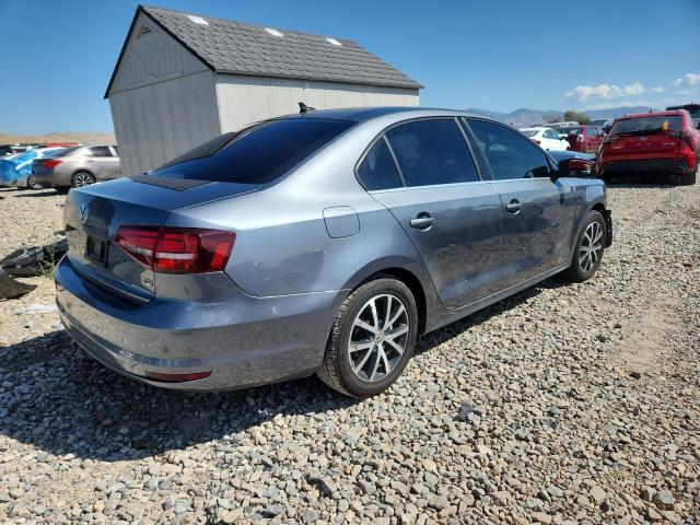 3VWDB7AJ2HM230723 - 2017 VOLKSWAGEN JETTA SE GRAY photo 3