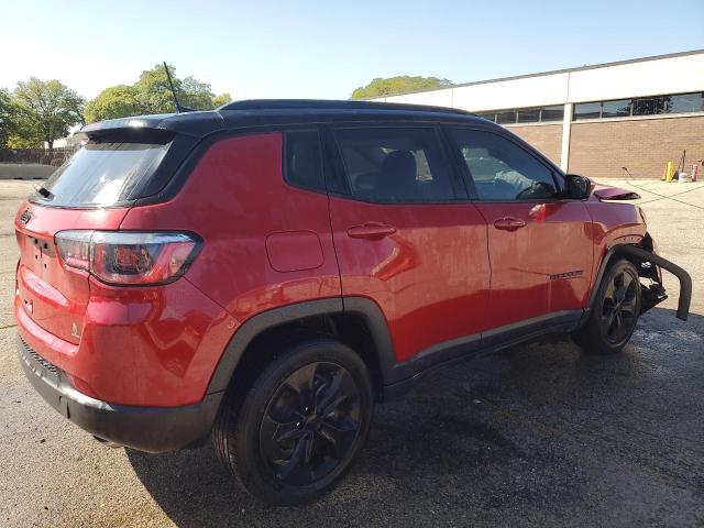 3C4NJDBB2JT479065 - 2018 JEEP COMPASS LATITUDE წითელი ფოტო 3