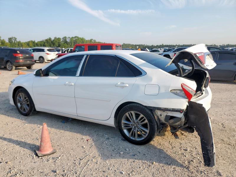 4T1BF1FK1HU401899 - 2017 TOYOTA CAMRY LE WHITE photo 2