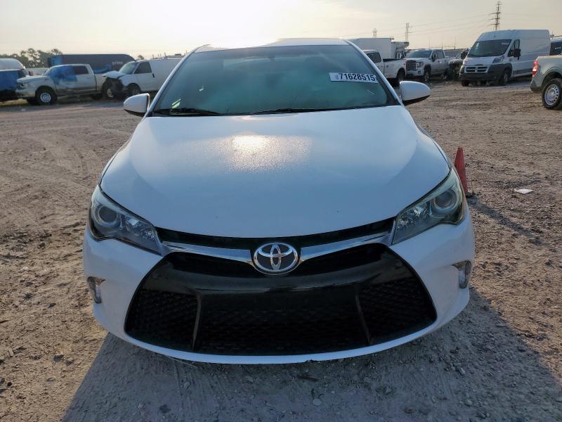 4T1BF1FK1HU401899 - 2017 TOYOTA CAMRY LE WHITE photo 5