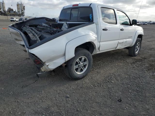 5TFJU4GN0BX005713 - 2011 TOYOTA TACOMA DOUBLE CAB PRERUNNER WHITE photo 3