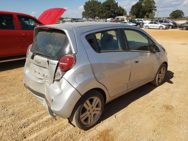 KL8CD6S9XFC811479 - 2015 CHEVROLET SPARK 1LT SILVER photo 3