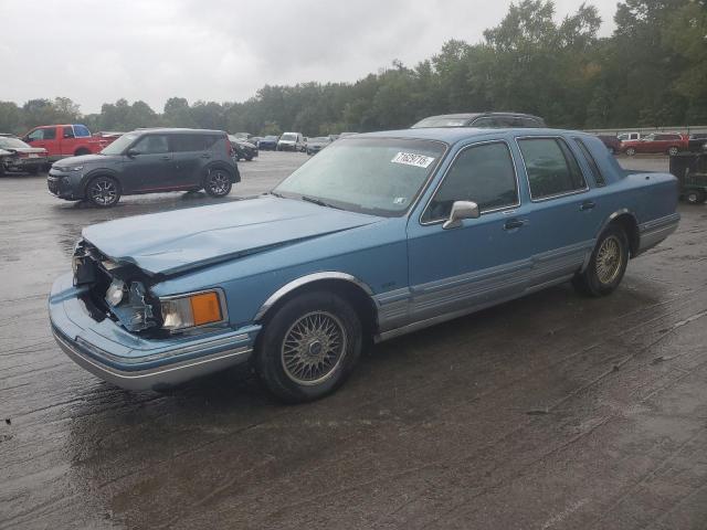 1993 LINCOLN TOWN CAR EXECUTIVE, 