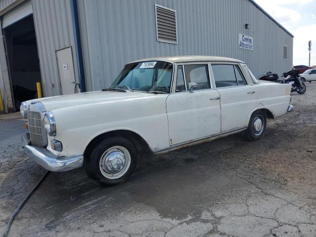 11001112010863 - 1966 MERCEDES-BENZ 230 WHITE photo 1