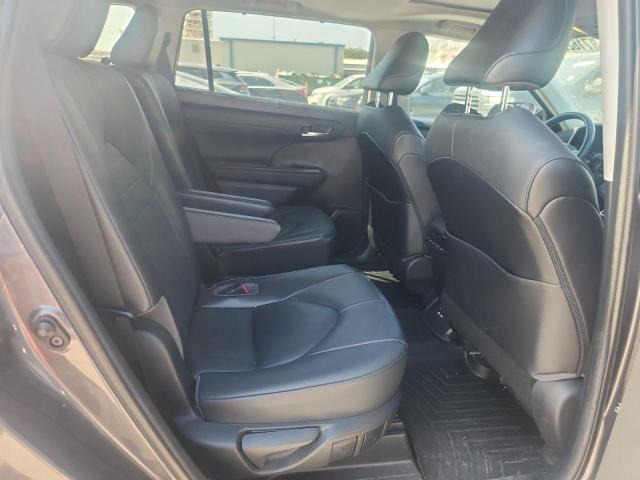 5TDGZRAH7MS061345 - 2021 TOYOTA HIGHLANDER XLE Gris photo 11