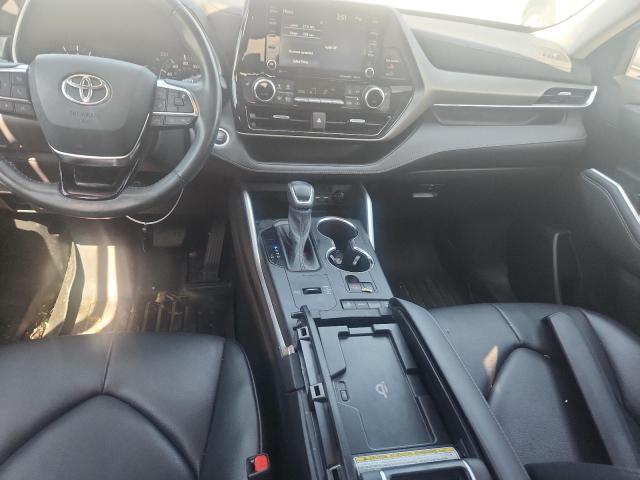 5TDGZRAH7MS061345 - 2021 TOYOTA HIGHLANDER XLE Gris photo 8