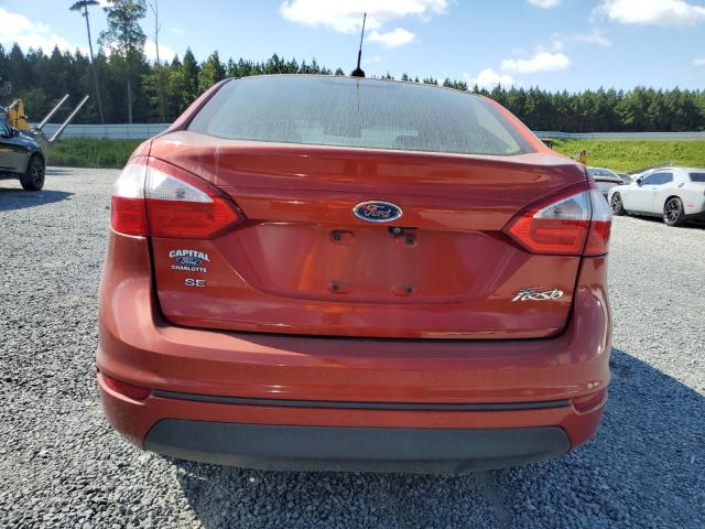 3FADP4BJ2JM135544 - 2018 FORD FIESTA SE Orange photo 6