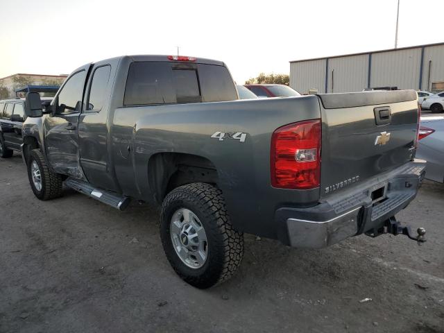 1GC2KXEG2BZ142592 - 2011 CHEVROLET SILVERADO K2500 HEAVY DUTY LT GRAY photo 2