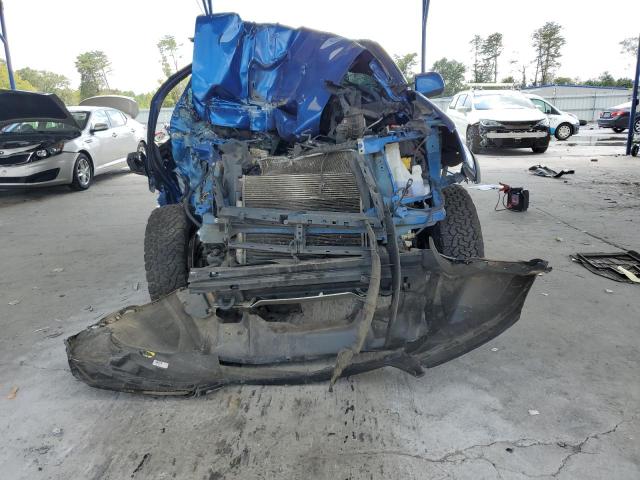 1GCGTEEN0J1292879 - 2018 CHEVROLET COLORADO ZR2 BLUE photo 5
