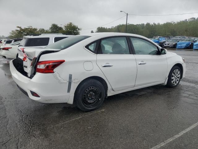 3N1AB7AP2JY339274 - 2018 NISSAN SENTRA S 白色 照片 3