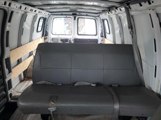 1GCGG29C781129961 - 2008 CHEVROLET EXPRESS WHITE photo 10