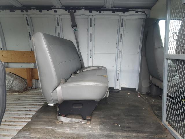 1GCGG29C781129961 - 2008 CHEVROLET EXPRESS WHITE photo 11