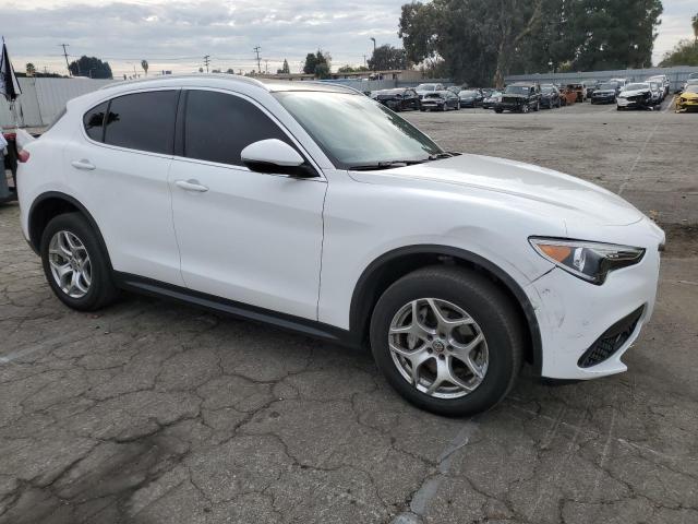 ZASPAKAN3L7C75365 - 2020 ALFA ROMEO STELVIO WHITE photo 4