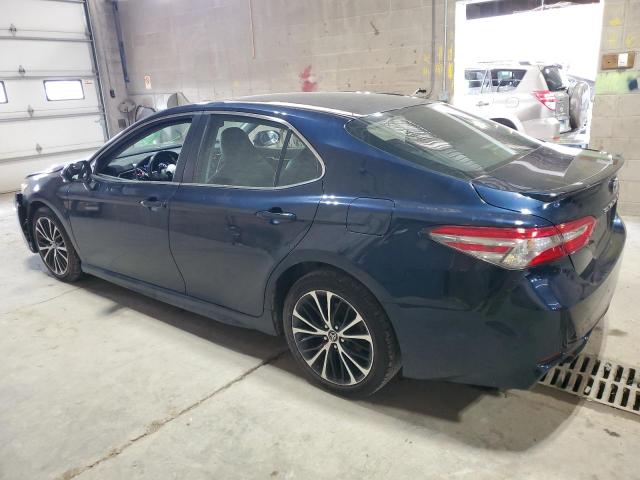 4T1B11HK5JU560958 - 2018 TOYOTA CAMRY L BLUE photo 2