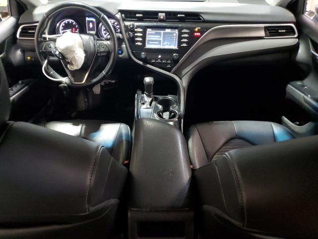 4T1B11HK5JU560958 - 2018 TOYOTA CAMRY L BLUE photo 8