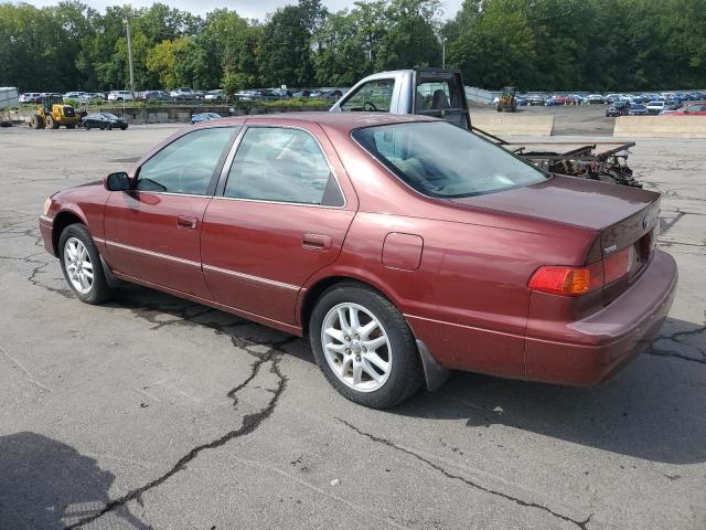 4T1BF28K2YU957125 - 2000 TOYOTA CAMRY LE მუქწითელი ფოტო 2