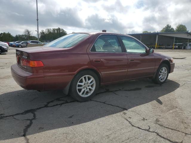 4T1BF28K2YU957125 - 2000 TOYOTA CAMRY LE მუქწითელი ფოტო 3