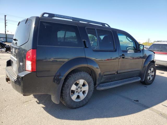 5N1AR18U25C790362 - 2005 NISSAN PATHFINDER LE 黑色 照片 3