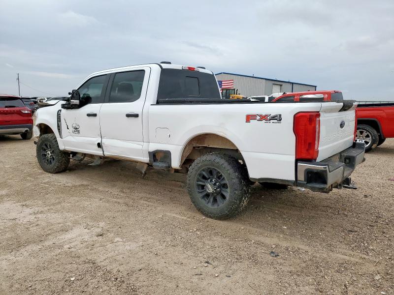 1FT7W2BA8PEC03939 - 2023 FORD F250 SUPER DUTY WHITE photo 2