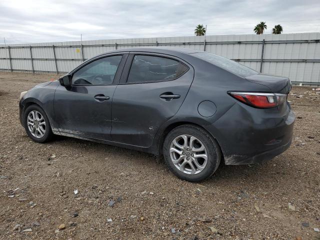 3MYDLBZV8GY123355 - 2016 TOYOTA SCION IA GRAY photo 2