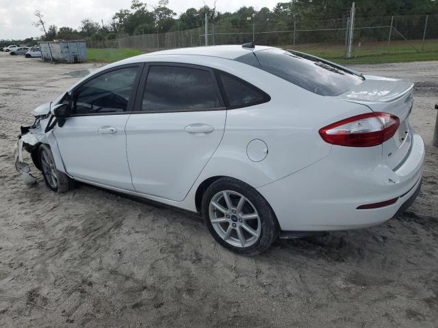 3FADP4BJ5KM112597 - 2019 FORD FIESTA SE WHITE photo 2