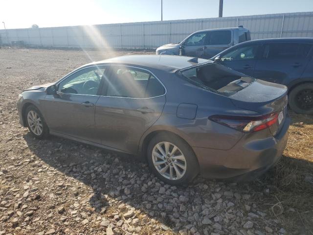 4T1C11AK3MU461431 - 2021 TOYOTA CAMRY LE CHARCOAL photo 2