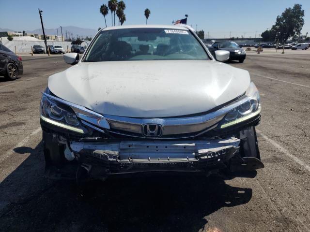 1HGCR2F58HA098073 - 2017 HONDA ACCORD SPORT 白色 照片 5