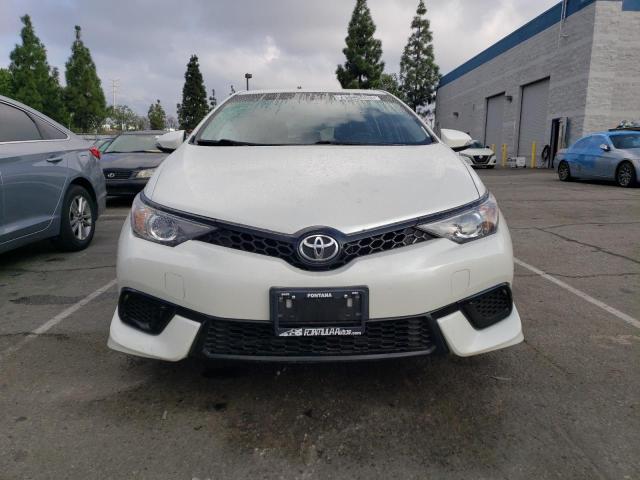 JTNKARJE2HJ551844 - 2017 TOYOTA COROLLA IM WHITE photo 5