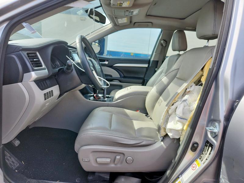 5TDKKRFH4GS503087 - 2016 TOYOTA HIGHLANDER XLE ვერცხლისფერი ფოტო 7