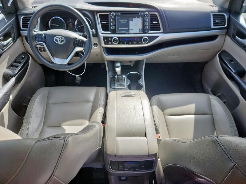 5TDKKRFH4GS503087 - 2016 TOYOTA HIGHLANDER XLE ვერცხლისფერი ფოტო 8