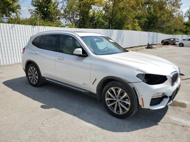 5UXTR9C56JLD58915 - 2018 BMW X3 XDRIVE30I WHITE photo 4