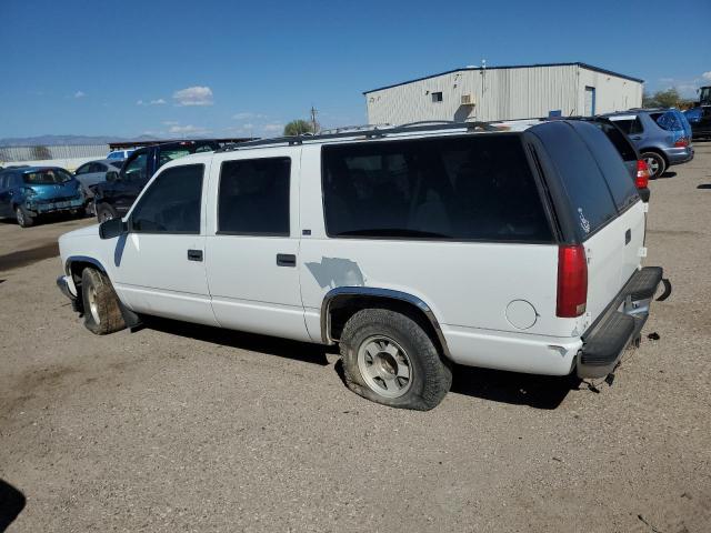 3GKEC16R4VG512070 - 1997 GMC SUBURBAN C1500 WHITE photo 2